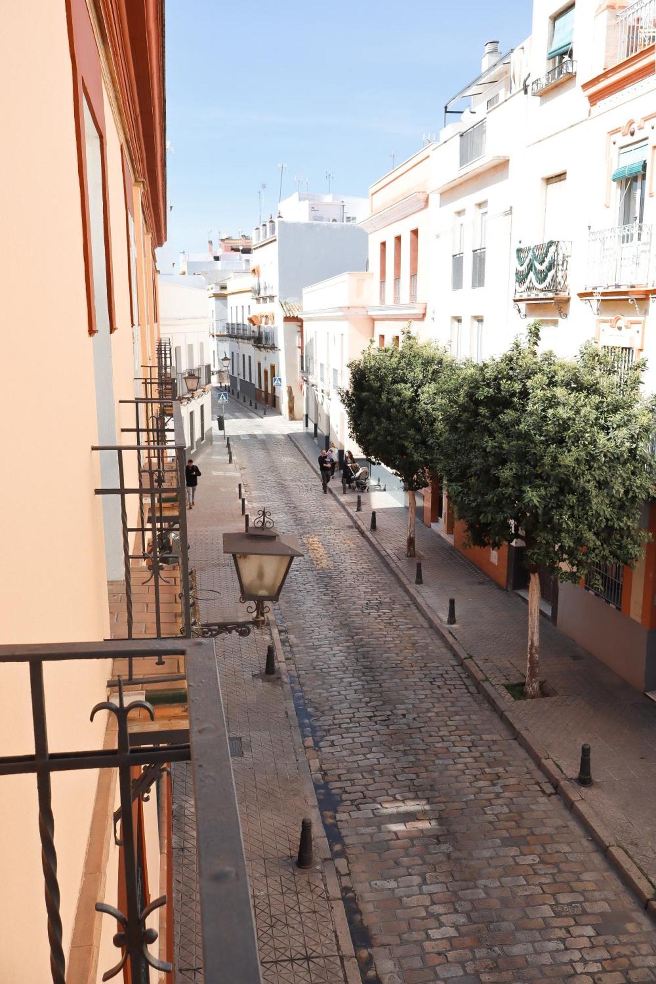 Monkeys Apartments Lumbreras Deluxe Sevilla Bagian luar foto